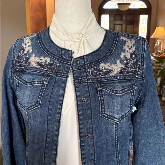 Reba Embroidered Blue Denim Jacket size S - Picture 2 of 9